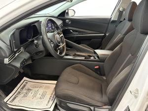 Miniature 14 Hyundai Elantra Elantra 2023