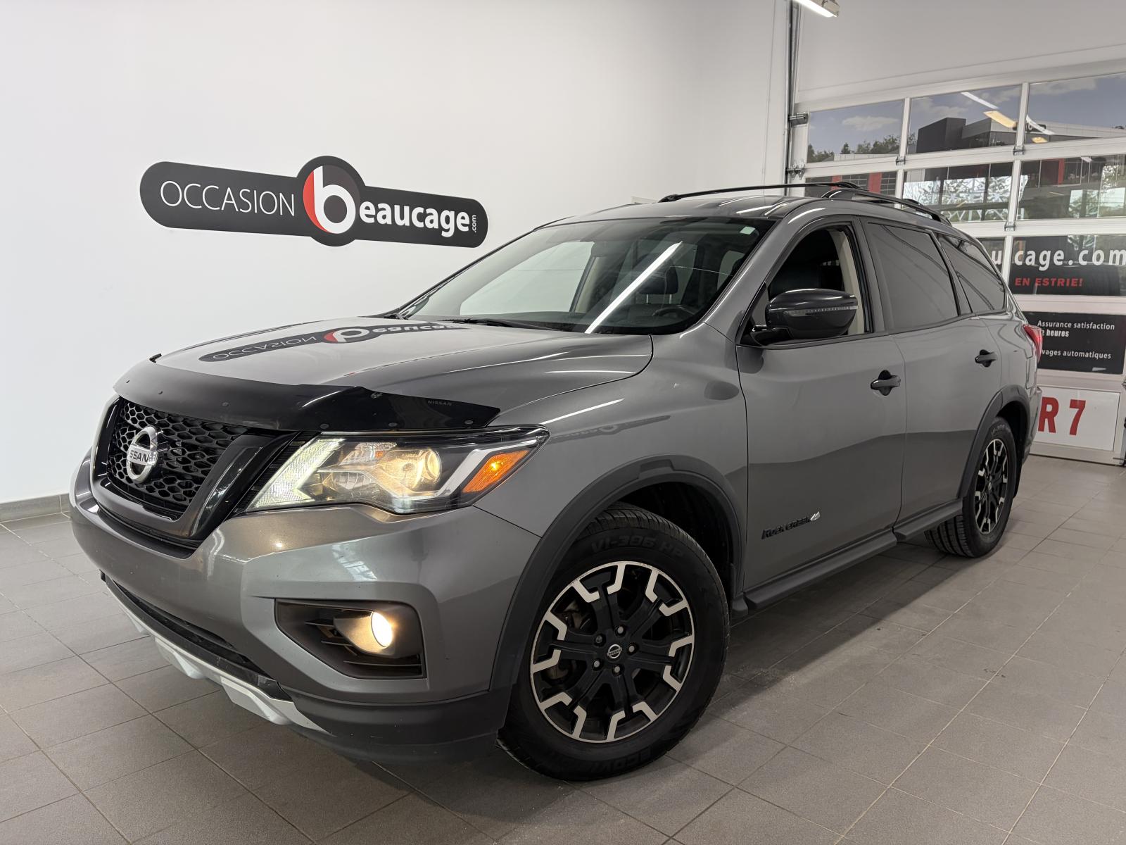 Nissan Pathfinder SV 2020