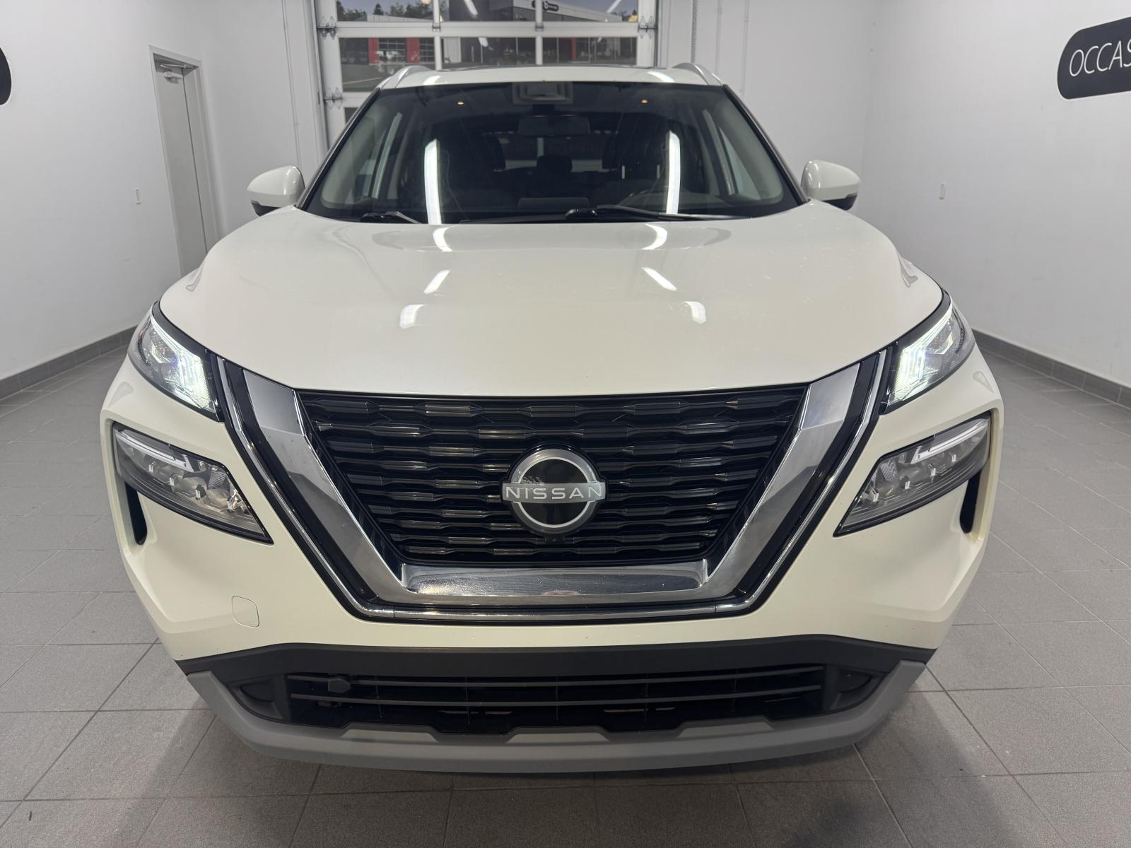 Nissan Rogue SV Moonroof 2023 — photo 2