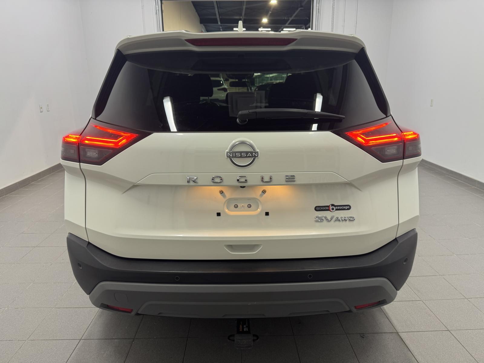Nissan Rogue SV Moonroof 2023 — photo 7