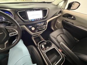 Miniature 12 Chrysler Pacifica Touring L 2024