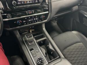 Thumbnail 11 Nissan Pathfinder SV 2024