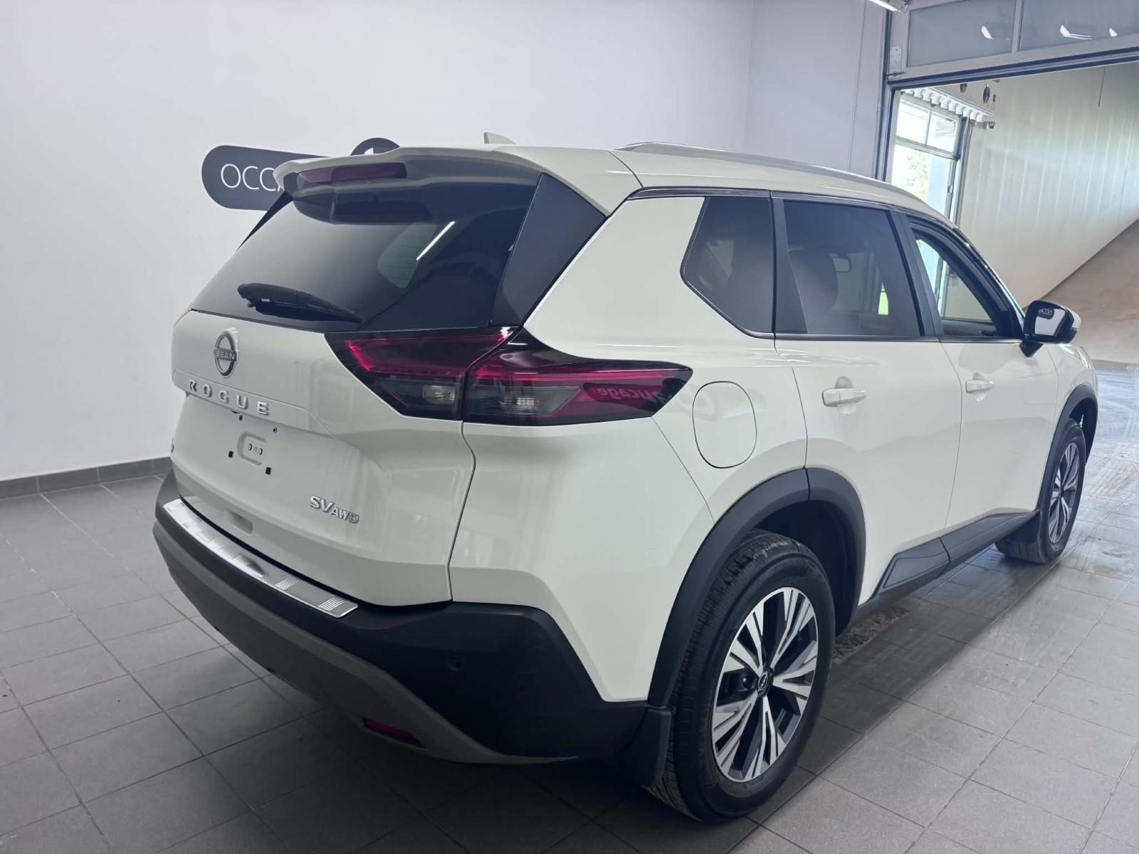 Nissan Rogue SV Moonroof 2023 — photo 4