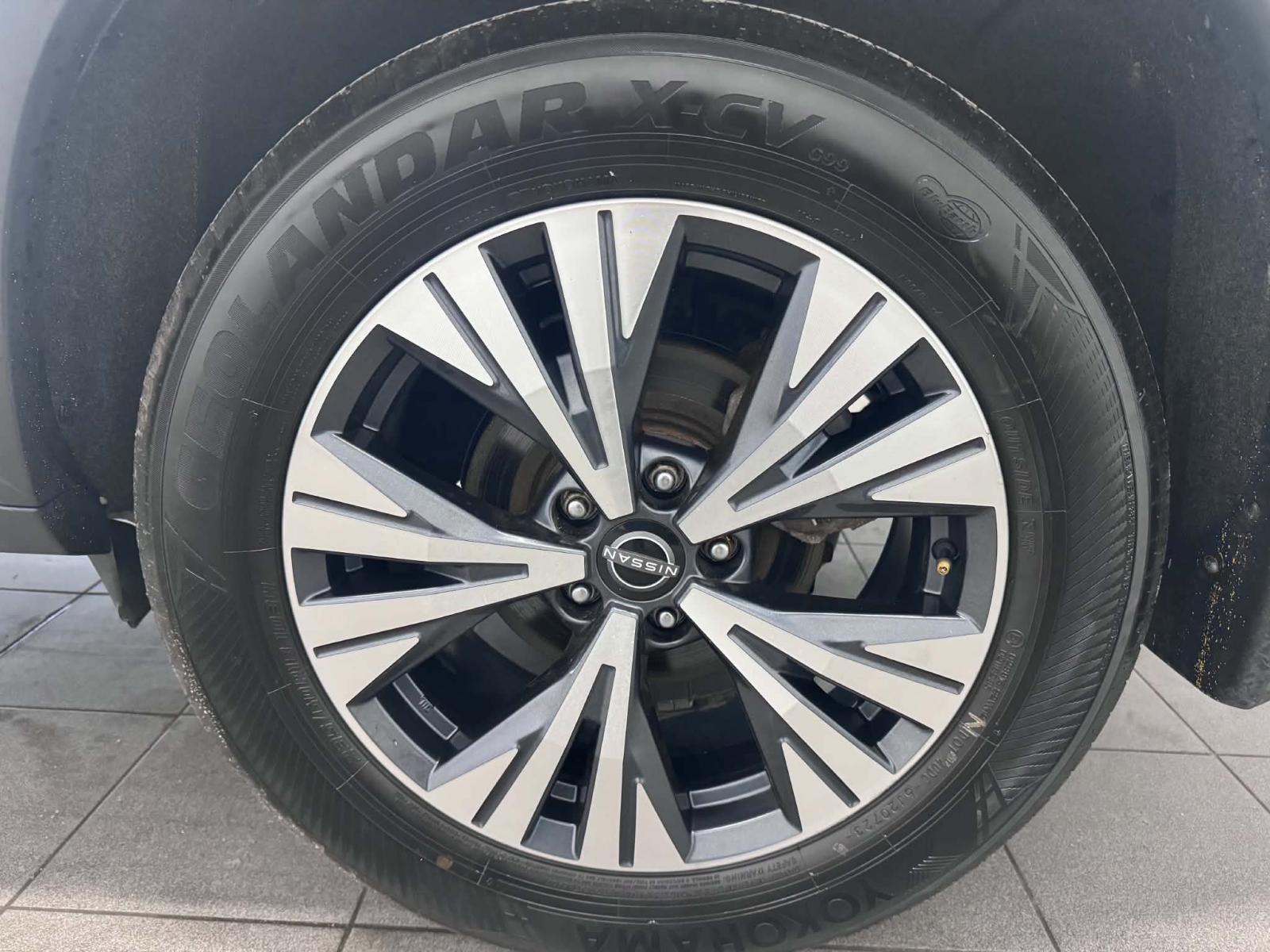Nissan Rogue SV Moonroof 2023 — photo 7