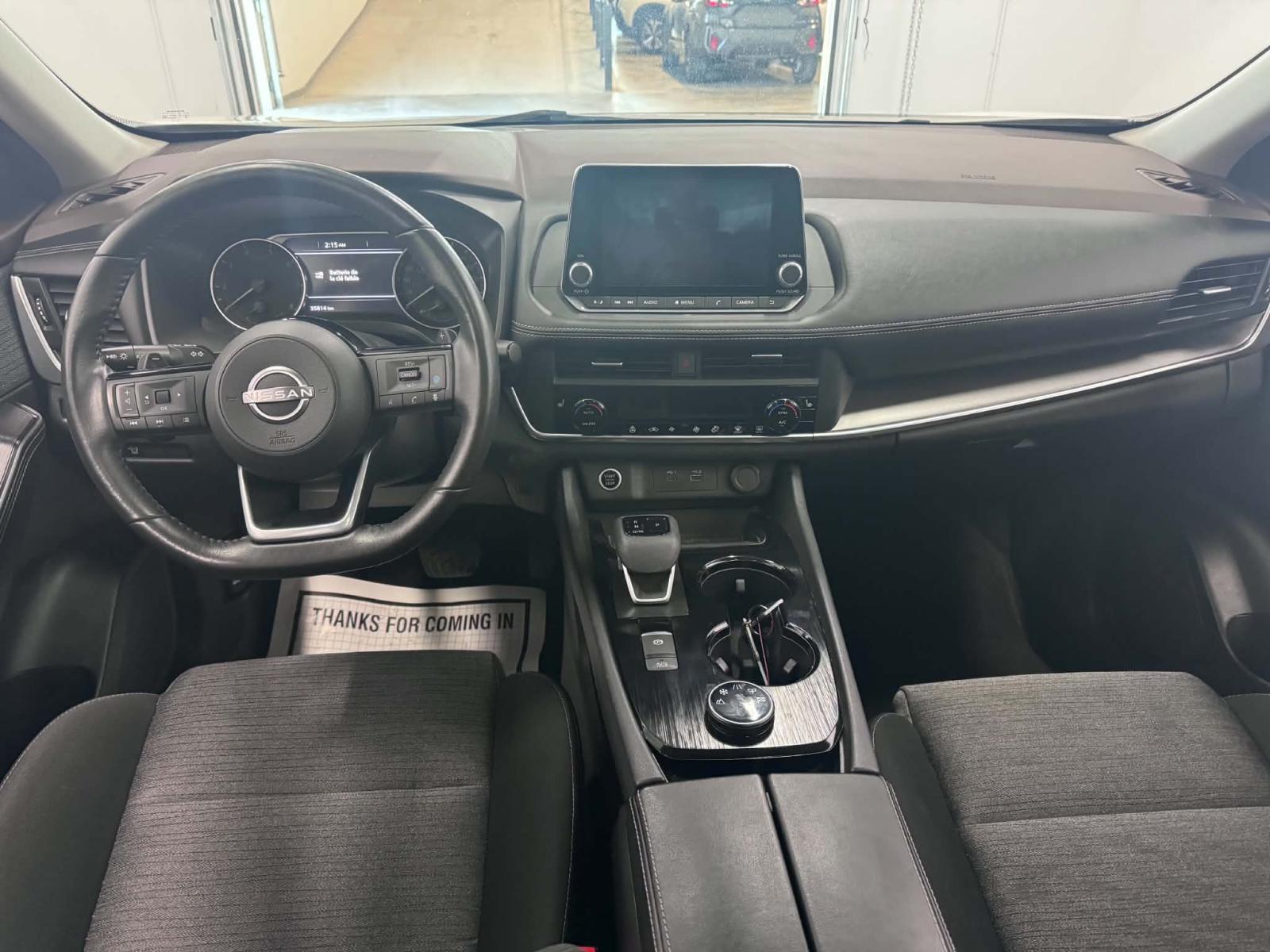 Nissan Rogue SV Moonroof 2023 — photo 8