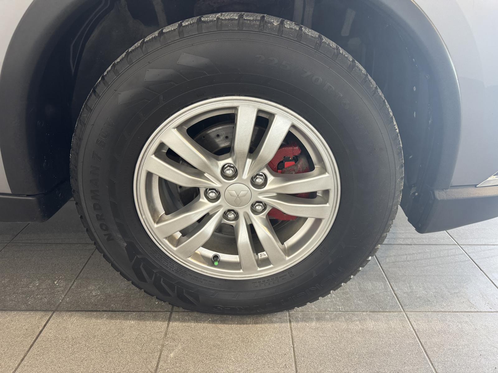 Mitsubishi Outlander ES 2020 — photo 4