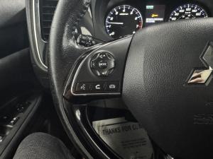 Miniature 12 Mitsubishi Outlander ES 2020