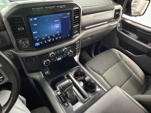 Miniature 13 Ford F150 Lightning XLT 2024