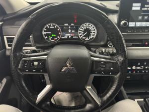 Miniature 11 Mitsubishi Outlander LE 2022