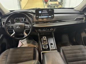 Miniature 20 Mitsubishi Outlander LE 2022