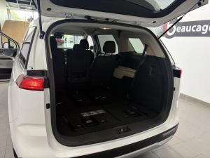 Miniature 17 Kia Carnival LX 2024