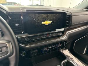 Miniature 13 Chevrolet Silverado 1500 LT Trail Boss 2024