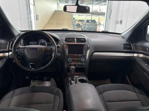 Miniature 11 Ford Explorer XLT 2019