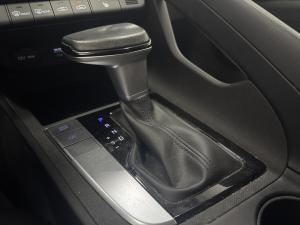 Miniature 13 Hyundai Elantra Preferred 2024