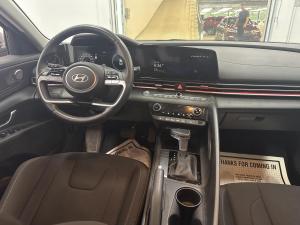 Miniature 17 Hyundai Elantra Preferred 2024