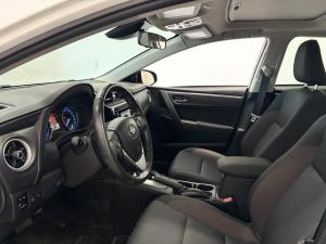 Miniature 12 Toyota Corolla LE 2018