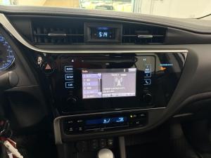 Miniature 10 Toyota Corolla LE 2018