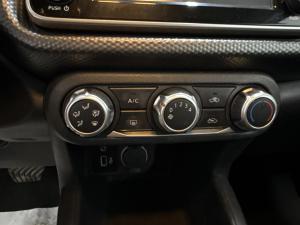 Miniature 15 Nissan Kicks S 2020