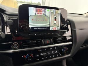 Miniature 12 Nissan Pathfinder SL 2022