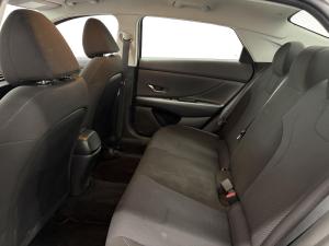 Miniature 12 Hyundai Elantra Essential 2022