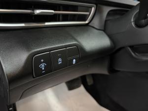 Miniature 8 Hyundai Elantra Essential 2025