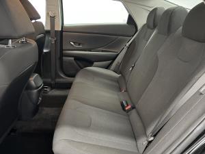 Miniature 14 Hyundai Elantra Essential 2025