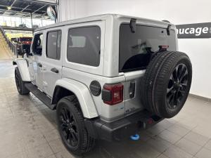 Miniature 8 Jeep Wrangler 4xe Sahara 2023