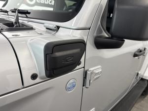 Miniature 10 Jeep Wrangler 4xe Sahara 2023