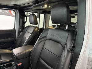 Miniature 12 Jeep Wrangler 4xe Sahara 2023
