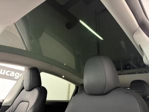 Thumbnail 10 Tesla Model Y Long Range 2024