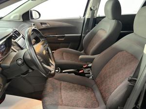 Miniature 12 Chevrolet Sonic LT 2017