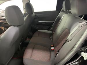 Miniature 13 Chevrolet Sonic LT 2017