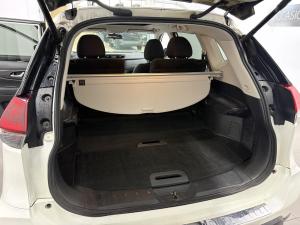 Thumbnail 15 Nissan Rogue SV 2018