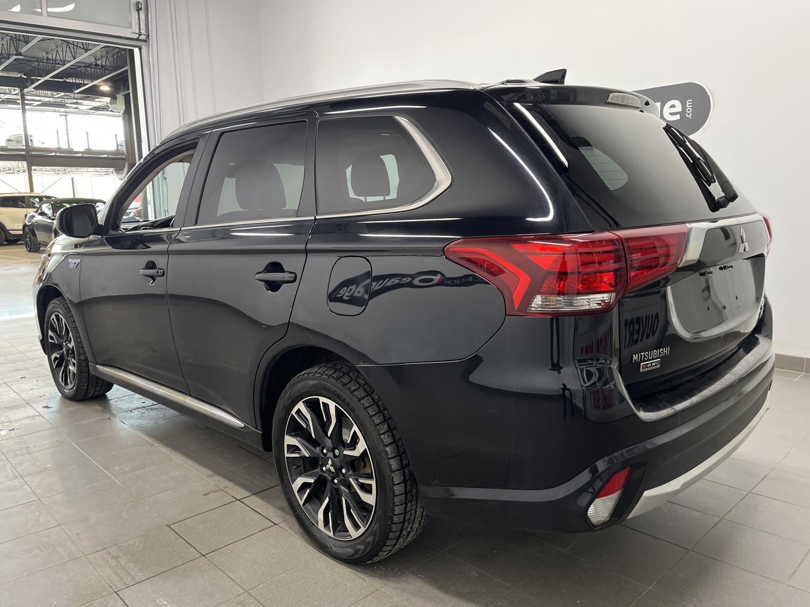 Mitsubishi Outlander GT 2018 — photo 2