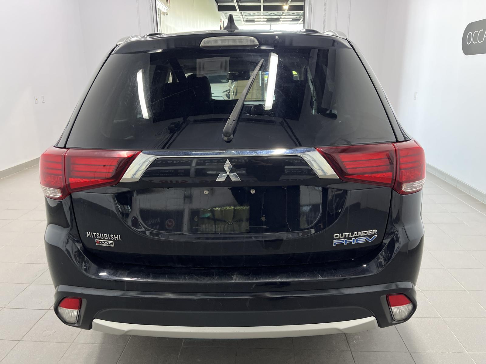 Mitsubishi Outlander GT 2018 — photo 3