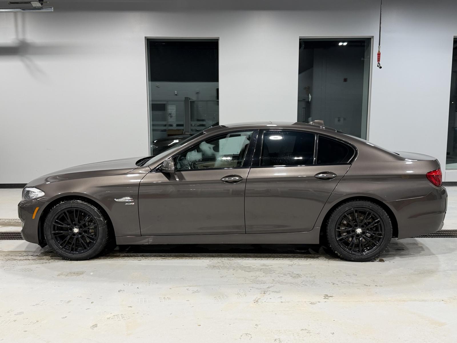 Image 3 BMW 5 550i xDrive 2011