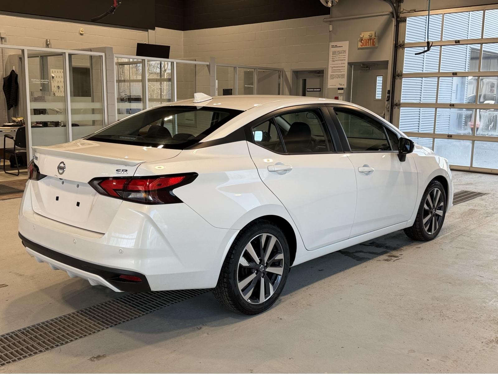 Image 6 Nissan Versa SR 2021