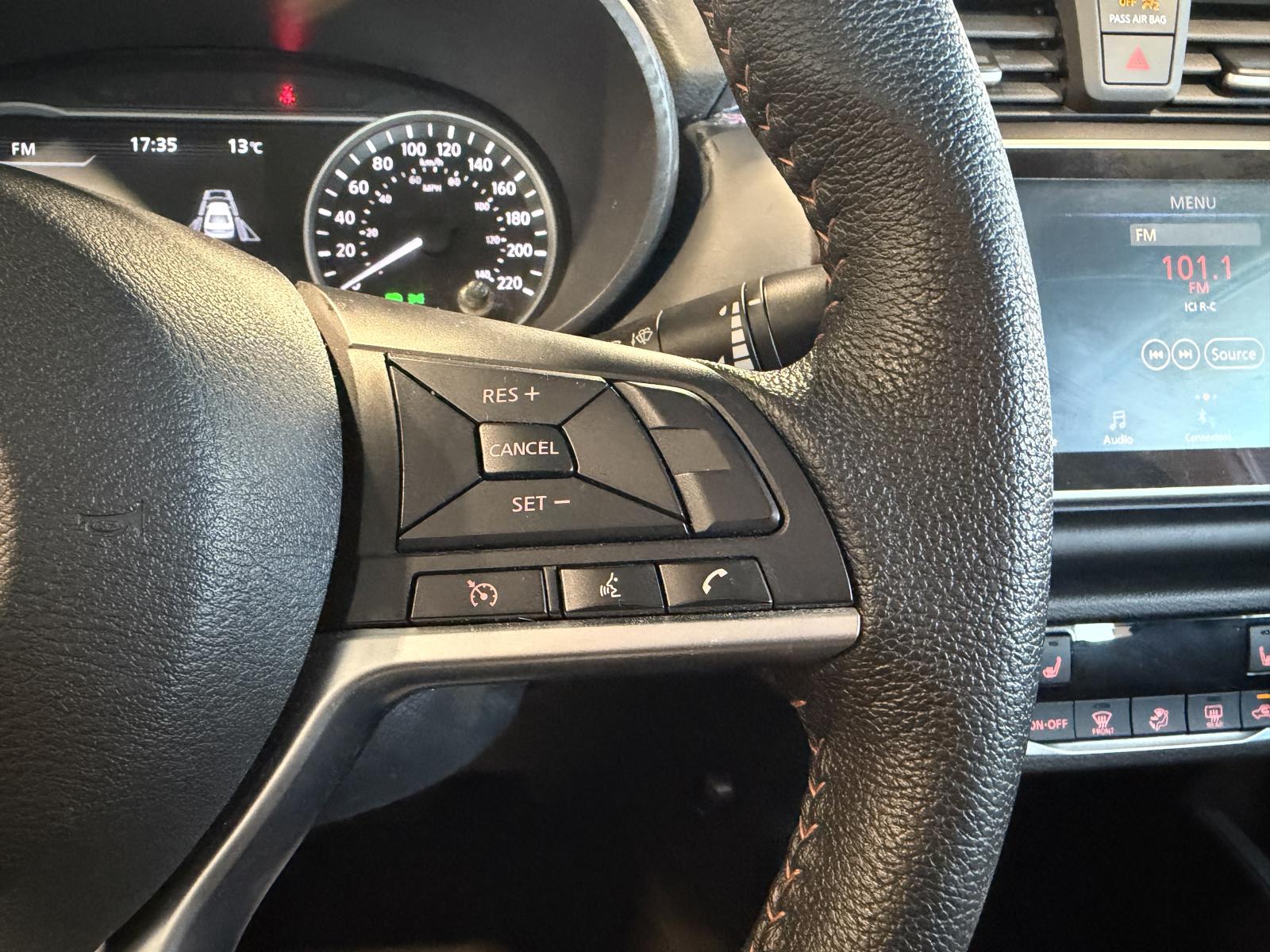 Image 13 Nissan Versa SR 2021