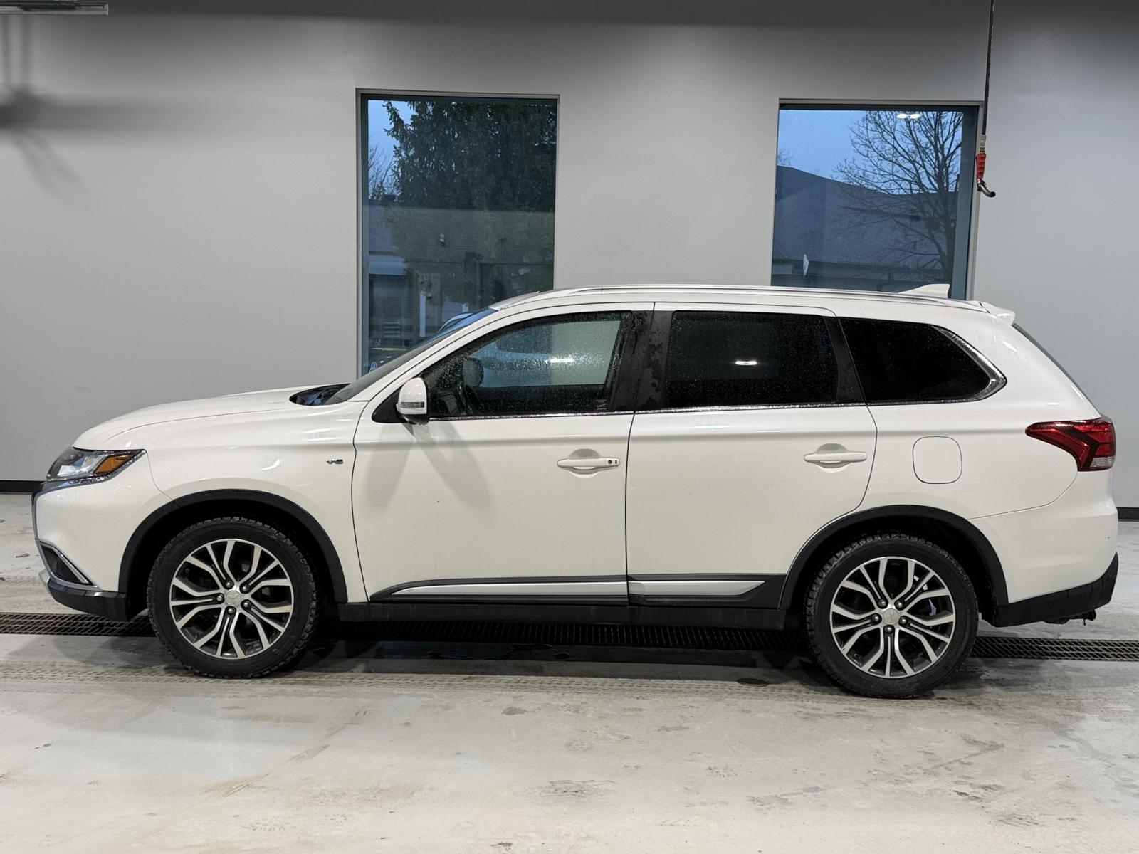 Image 3 Mitsubishi Outlander GT 2017