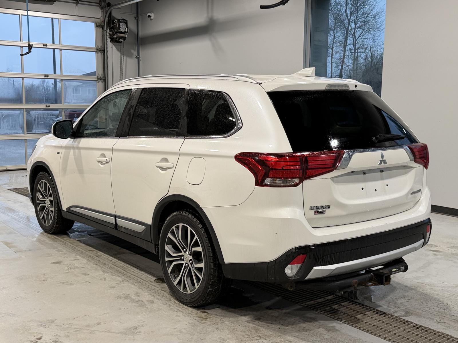 Image 4 Mitsubishi Outlander GT 2017