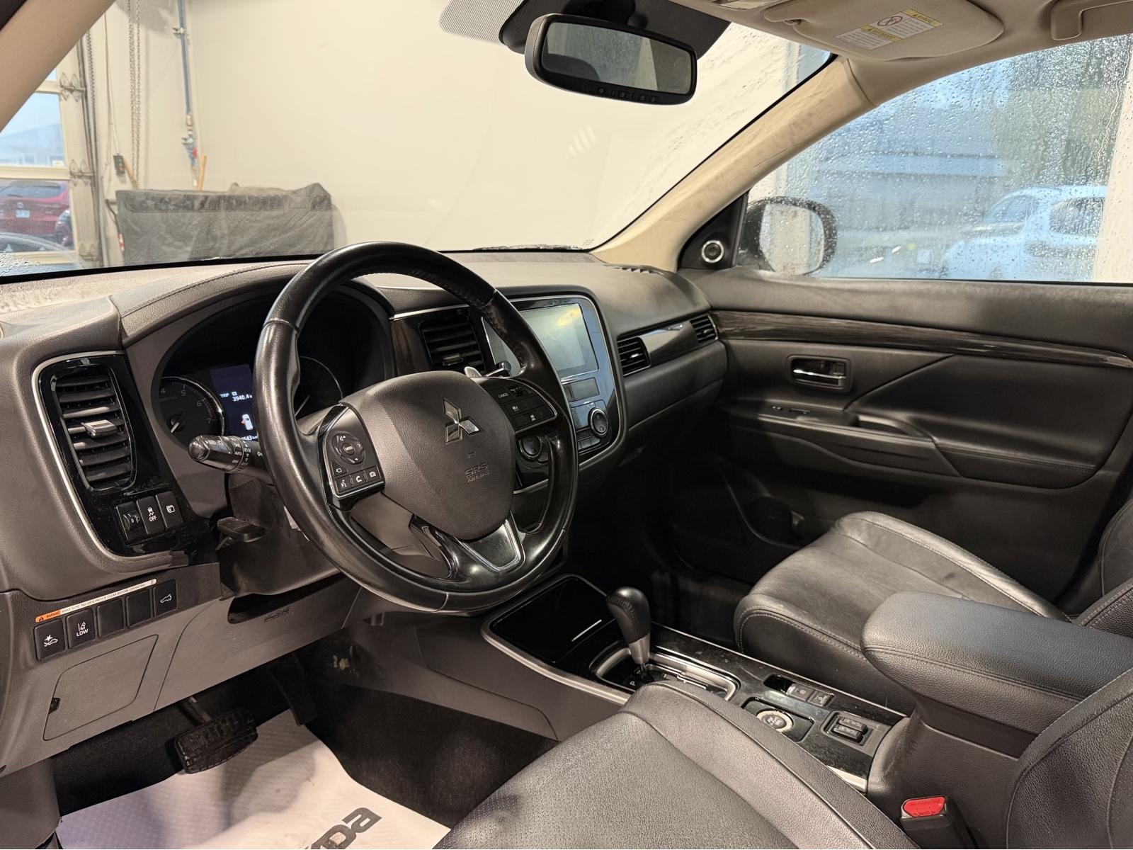 Image 13 Mitsubishi Outlander GT 2017