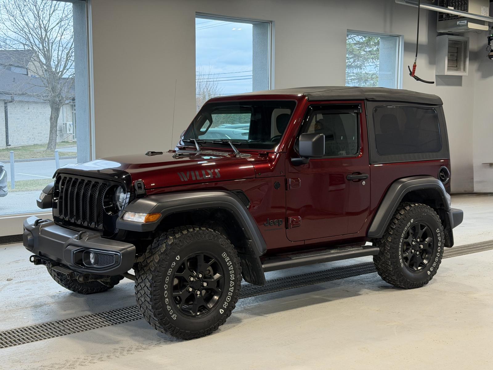 Jeep Wrangler Willys 2021