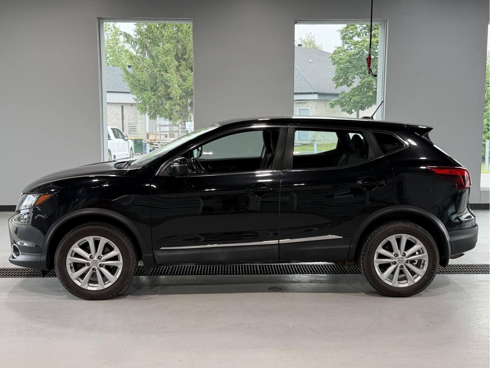 Nissan Qashqai SV 2017 — photo 3