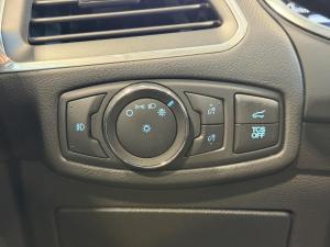 Miniature 13 Ford Edge Titanium 2021