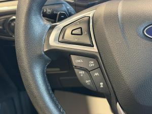 Miniature 14 Ford Edge Titanium 2021