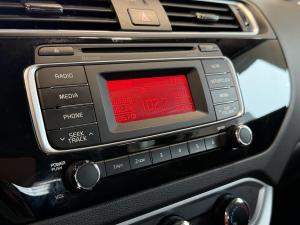 Miniature 15 Kia Rio LX 2017