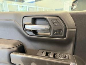 Miniature 9 GMC Sierra 1500 LTD AT4 2022
