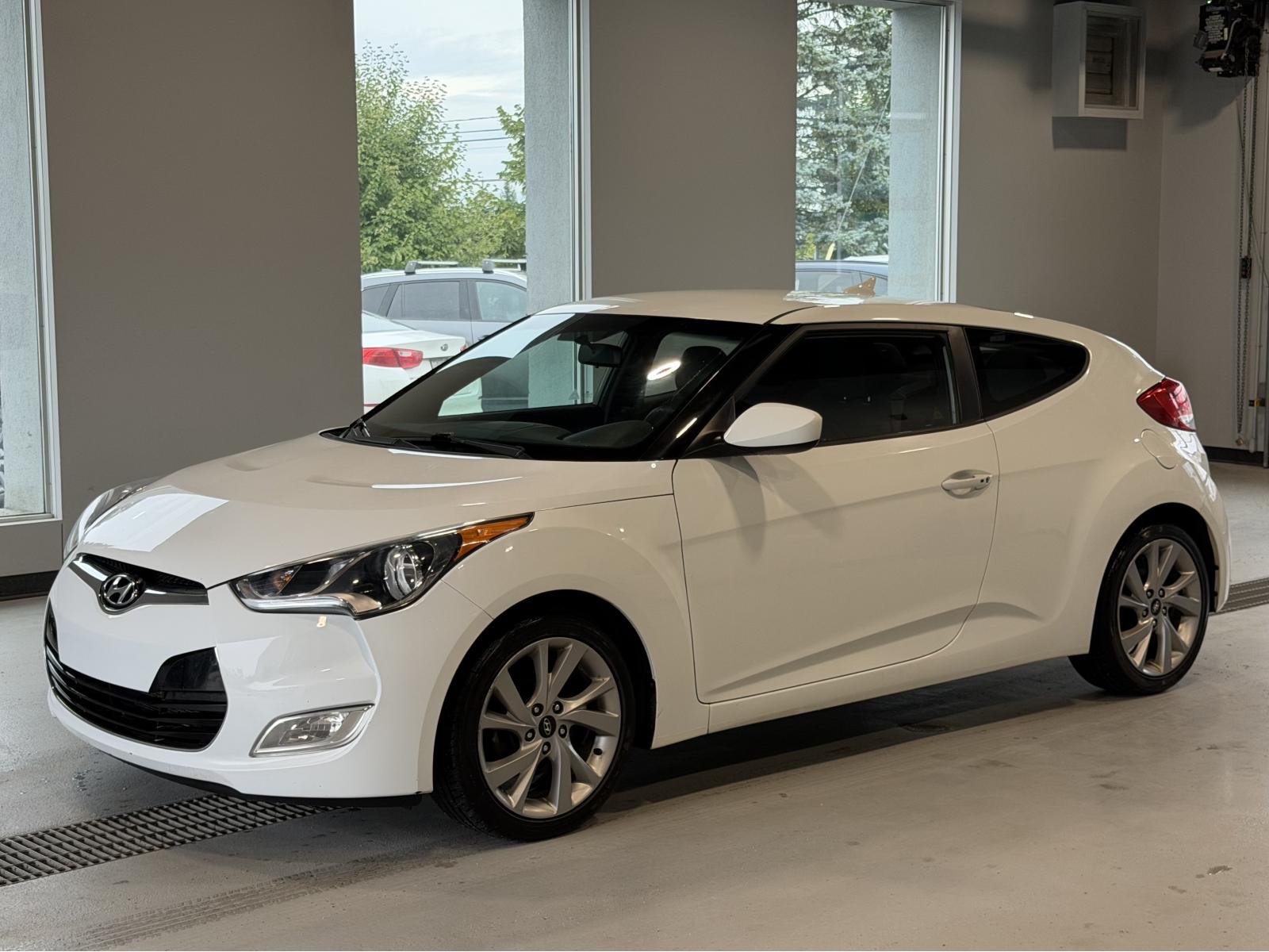 Hyundai Veloster SE 2016