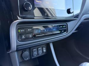 Miniature 18 Toyota Corolla SE 2017