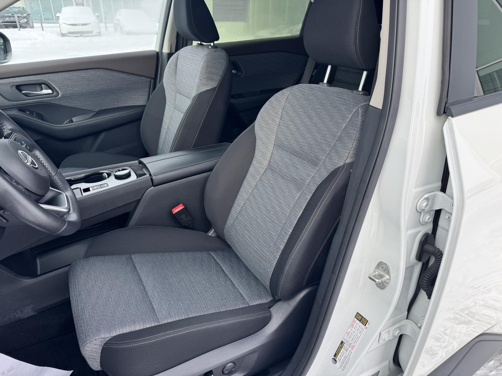 Image 16 Nissan Rogue SV 2023